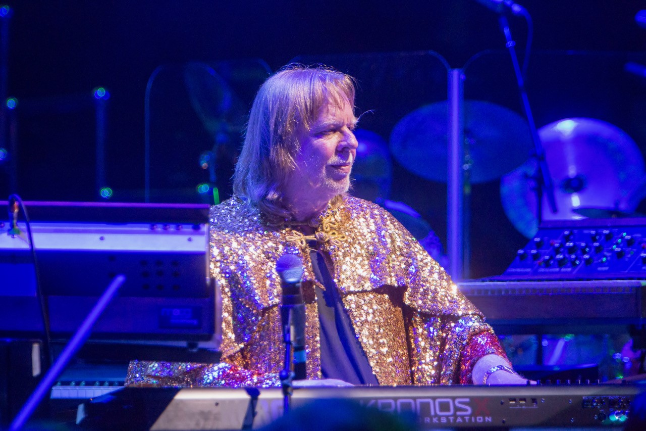 Rick wakeman. Рик Уэйкман. Рик Уэйкман молодой. Рик Уэйкман фото. Yes группа Rick Wakeman.