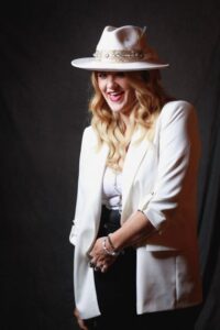 elles bailey