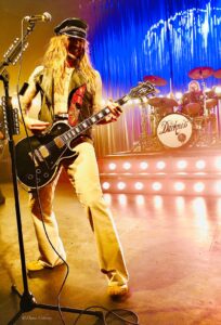 The Darkness live