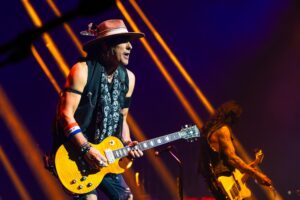 Alice Cooper 25