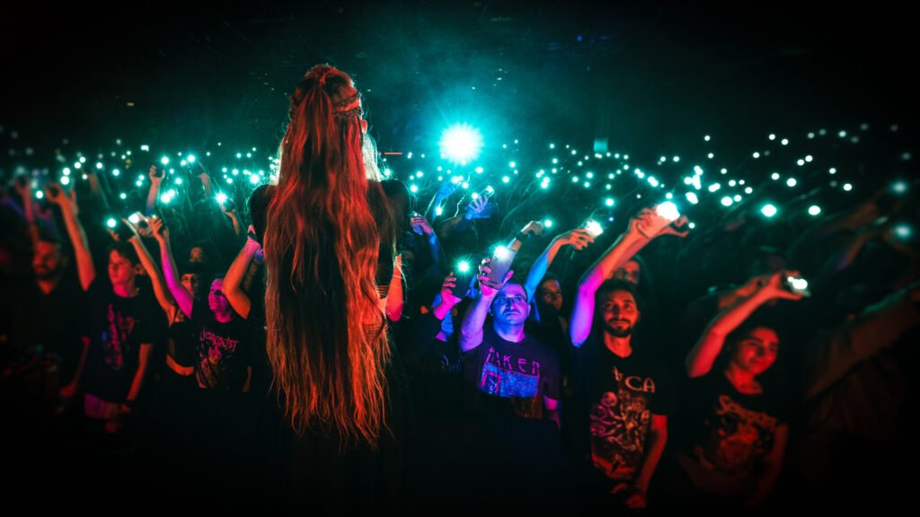Dazzling Darkness Photo: Yonathan Boger